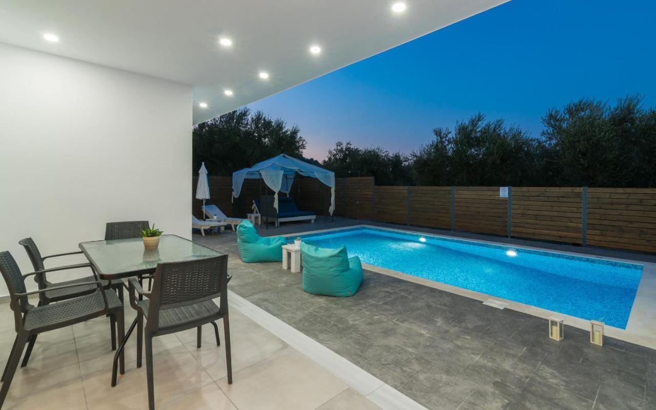Maridenia - Family Escape With Private Pool, By Zantewize